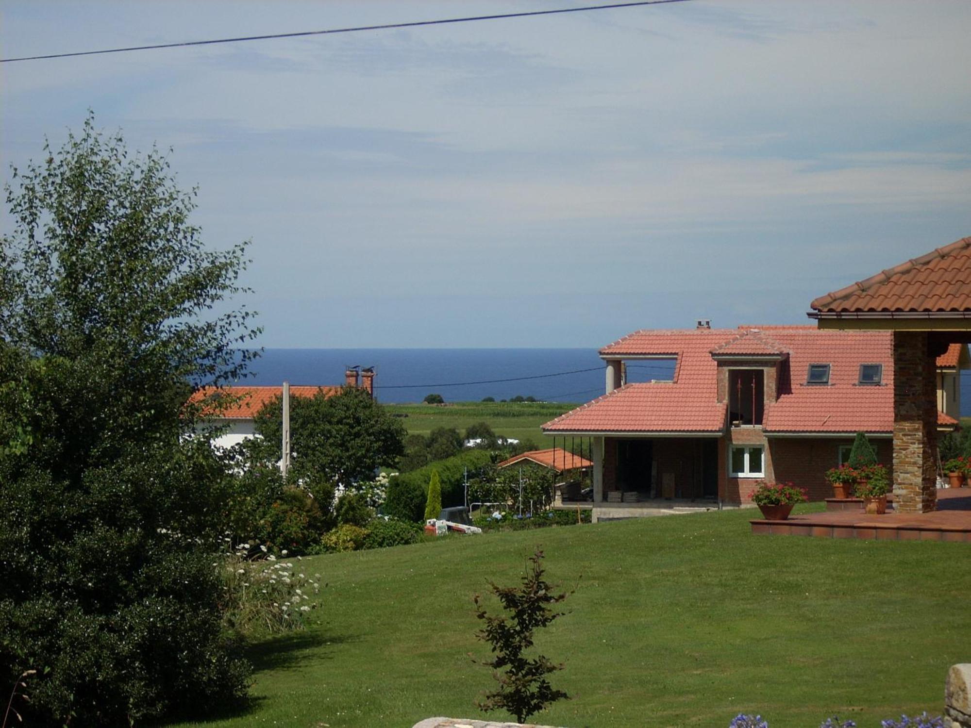 Apartamentos Rurales La Carbayala Ovinana  Bilik gambar
