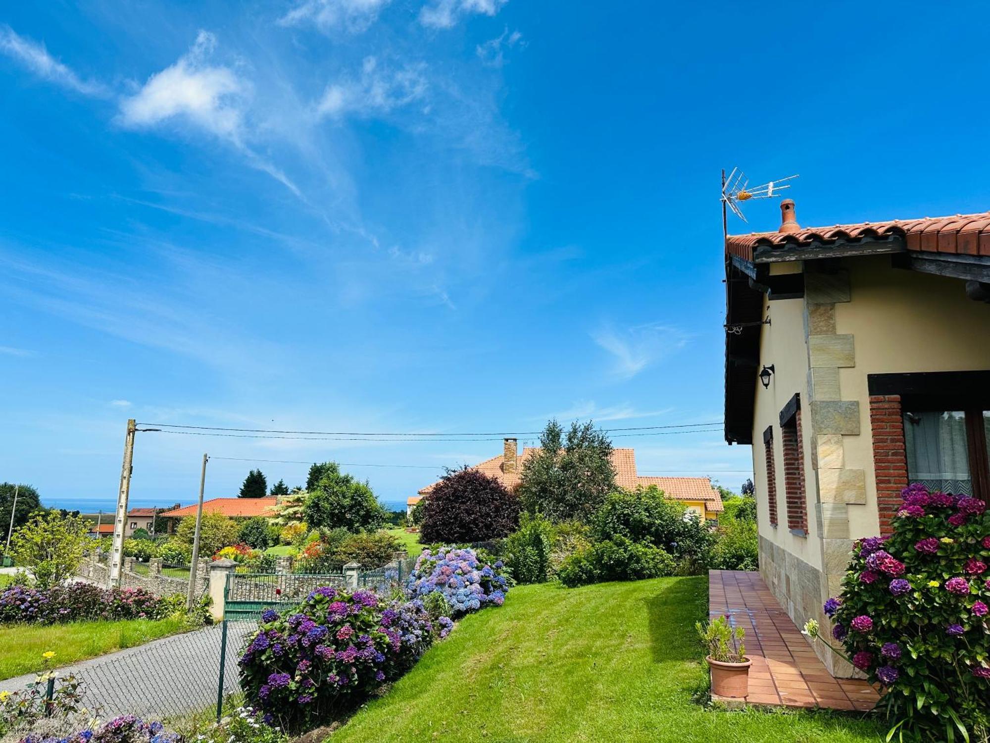 Apartamentos Rurales La Carbayala Ovinana  Luaran gambar