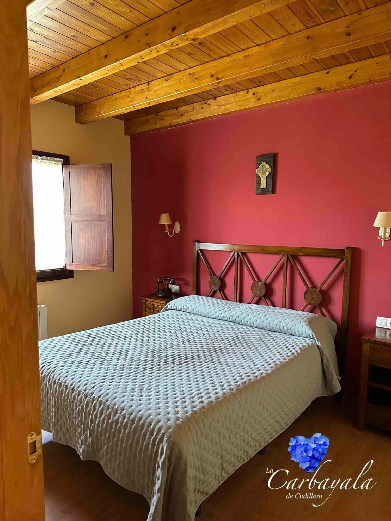 Apartamentos Rurales La Carbayala Ovinana  Luaran gambar