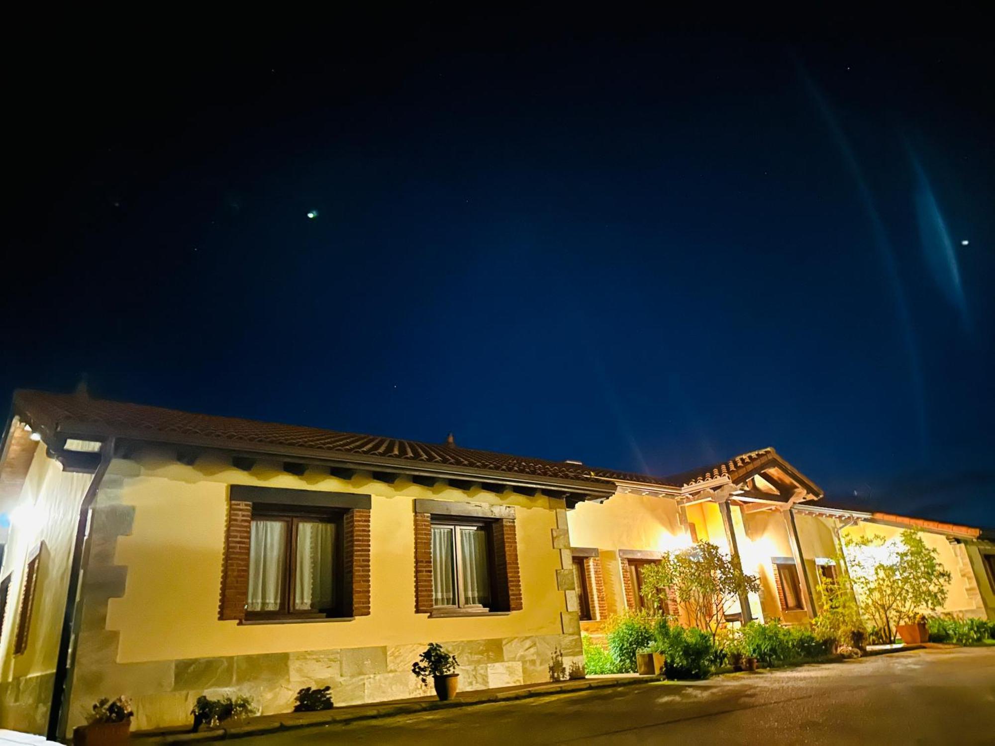 Apartamentos Rurales La Carbayala Ovinana  Luaran gambar