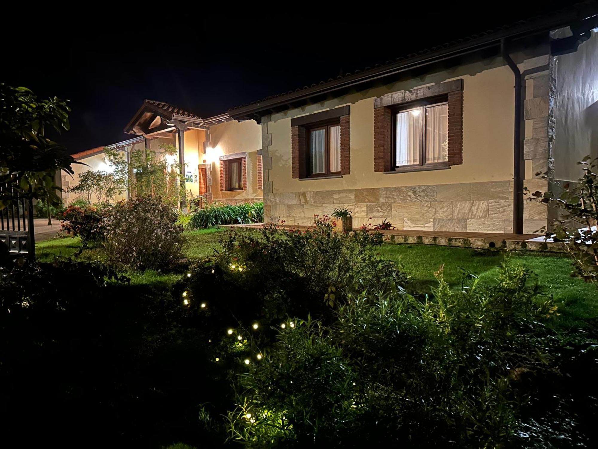 Apartamentos Rurales La Carbayala Ovinana  Luaran gambar