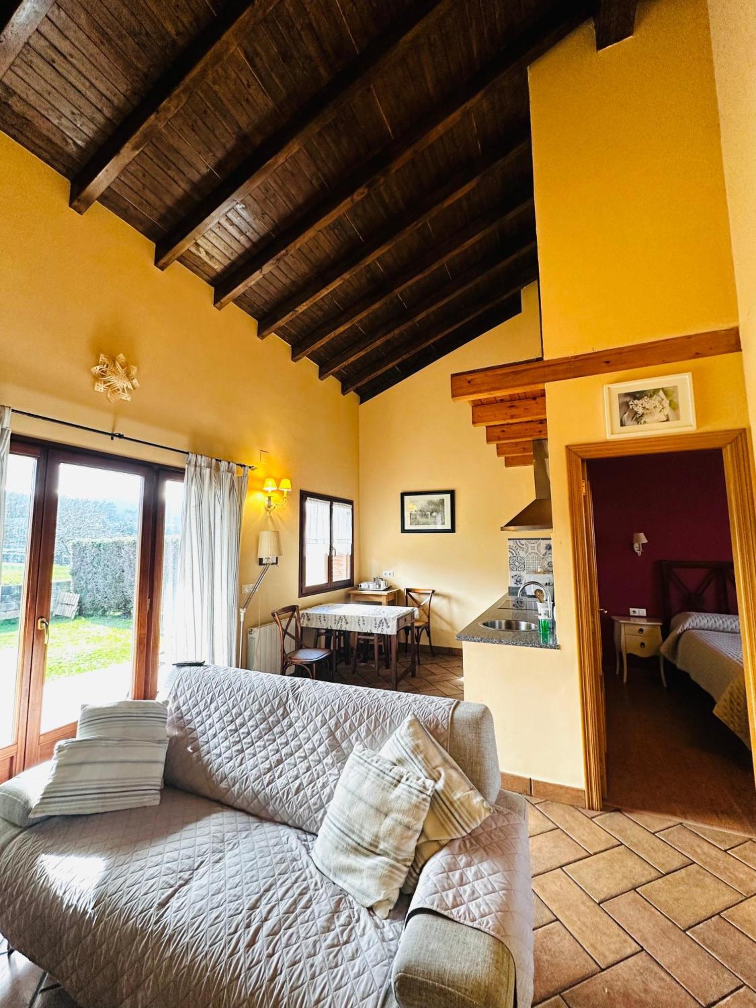 Apartamentos Rurales La Carbayala Ovinana  Luaran gambar